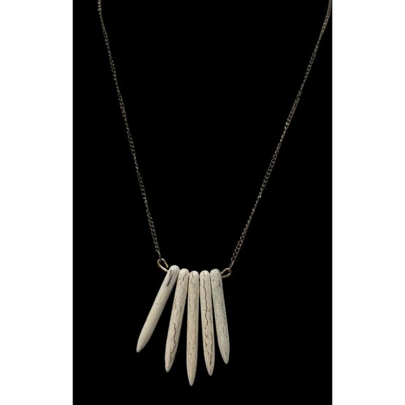 Howlite Graduated Spike White And Gold Tone Pendant Necklace - Picture 3 of 6